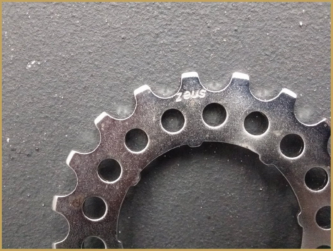 Sprocket OUR Type "ZEUS" 20d (Ref 79)