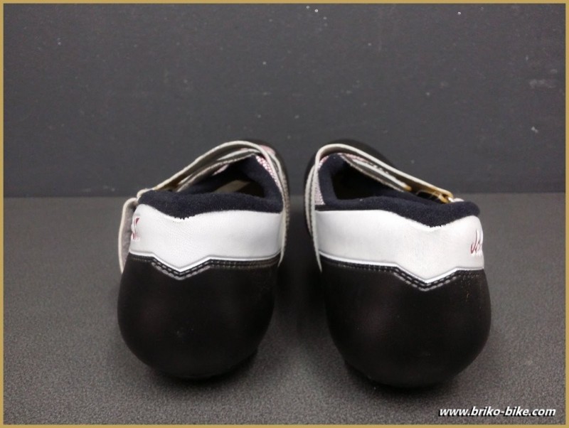 Chaussures NOS " JOHN LUC RISCO" Taille 40 (Ref 49)