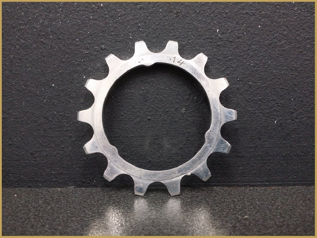 Piñón de aluminio "REGINA ALLOY" 14d N.O.S (Ref 68)