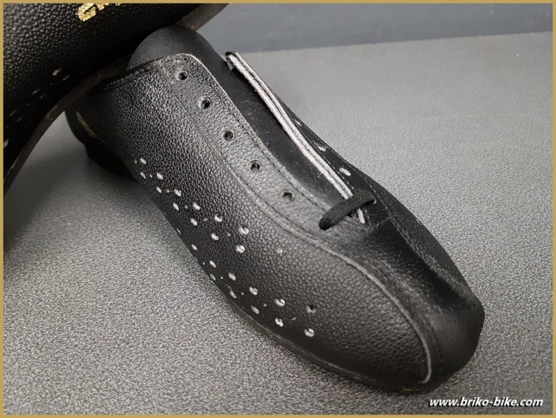 Schuhe UNSERE "AGIRO CYCLO" Größe 39 (Ref 76)