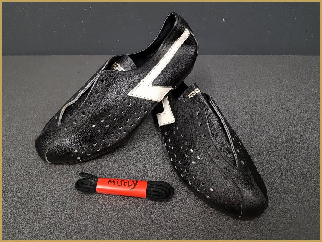 Schuhe UNSERE "AGIRO" - Größe 35 (Ref 72)