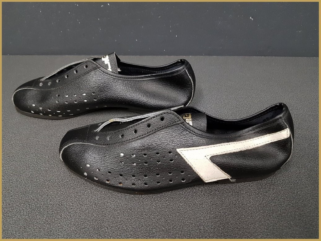 Schuhe UNSERE "AGIRO" - Größe 35 (Ref 72)