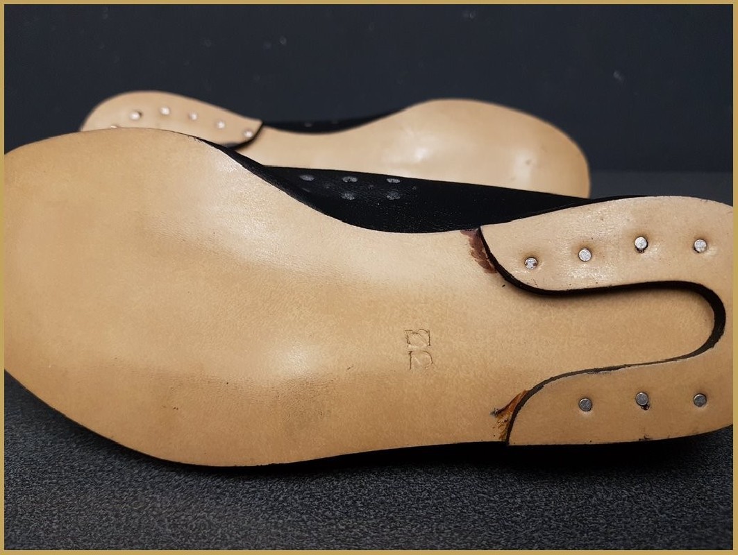 Shoes OUR "AGIRO" Size 32 (Ref 73)