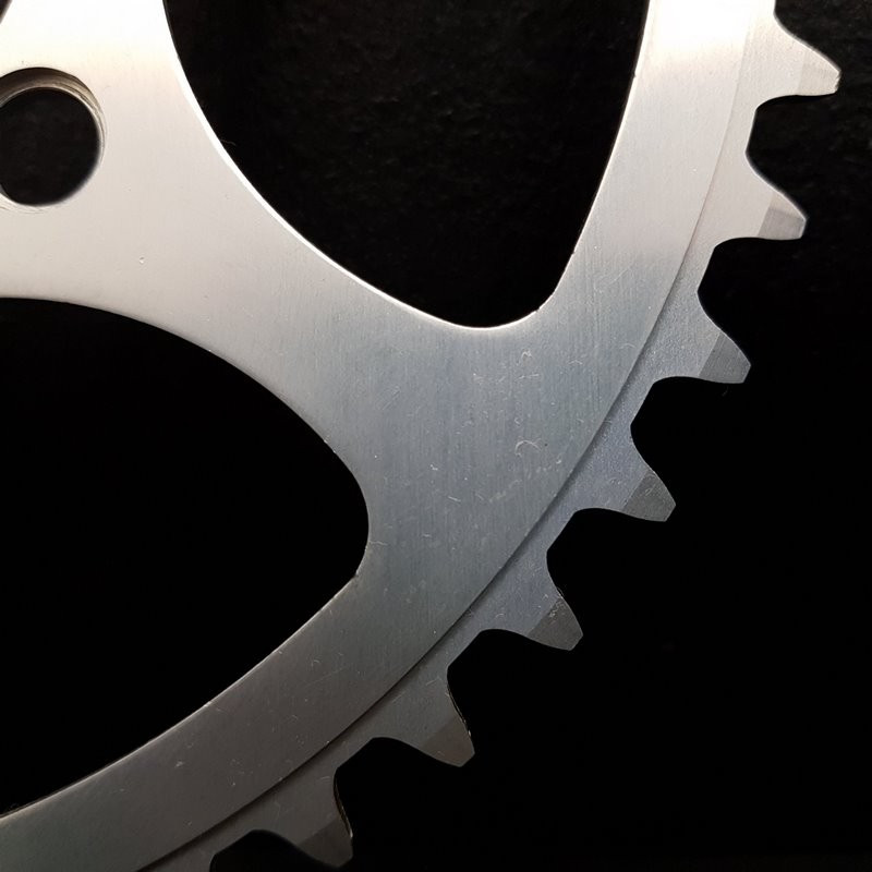 Chainring N. O. S "SHIMANO 600 3 holes" 52d (Ref 1055)