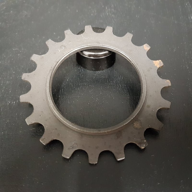 Pinion N. O. S " CYCLO 19d "(Ref 06)