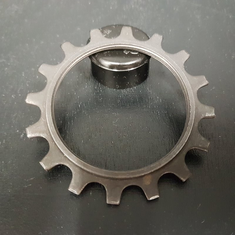 Pinion N. O. S " CYCLO 16d "(Ref 03)