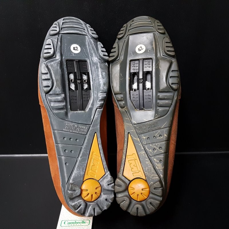 Schuhe, N. O. S, "TIME " SIERRA" Größe 42 (Ref 112)