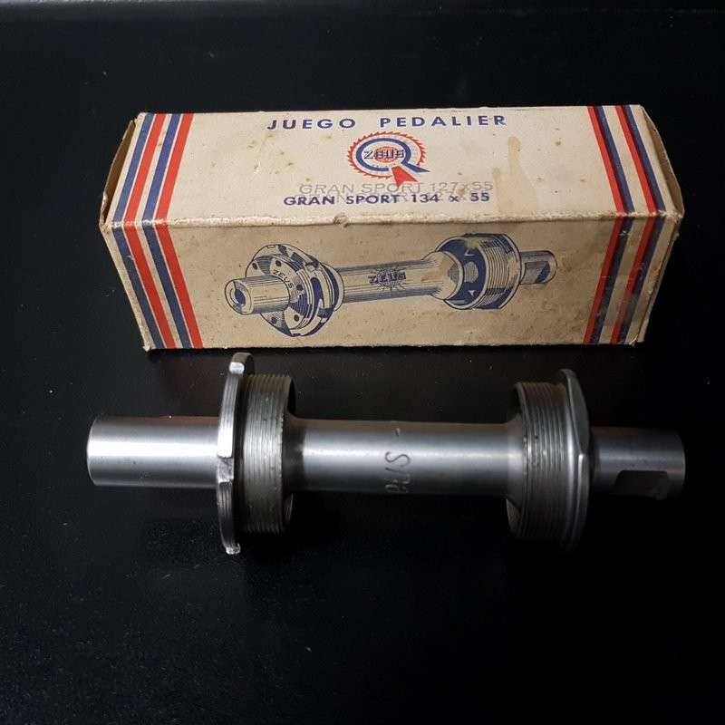 Keyed bottom bracket axle N.O.S "ZEUS GRAN SPORT" 127 mm 35 x 1 (Ref 375)
