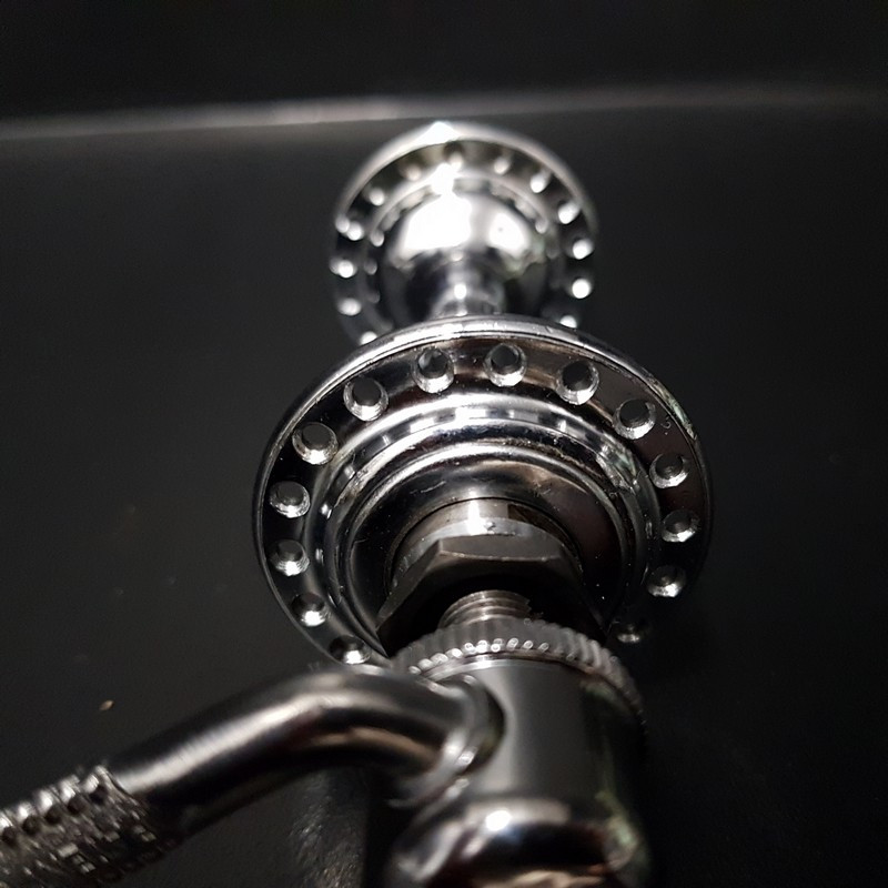 Buje delantero "CAMPAGNOLO GRAN SPORT A/1006" N. O. S 36t (Ref 408)