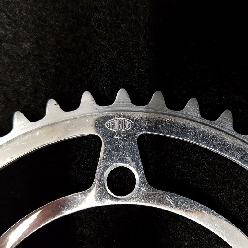 N.O.S "STRONGLIGHT" 45d BCD 122 chainring (Ref 1244)
