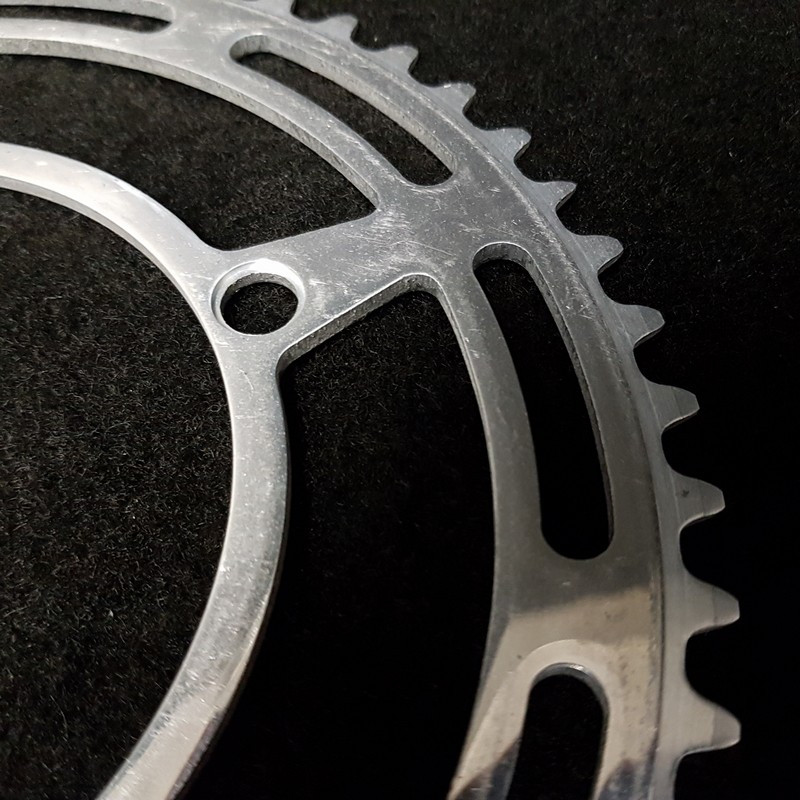 N.O.S "STRONGLIGHT" 53d BCD 122 chainring (Ref 1245)