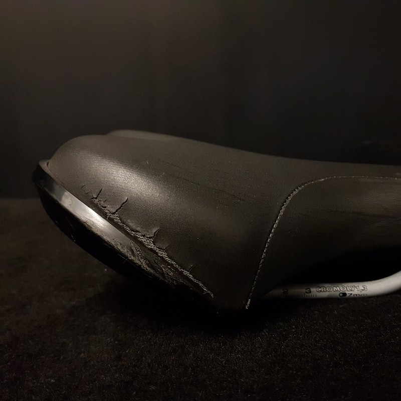 Sillín "FIZIK PAVE" (Ref 434)
