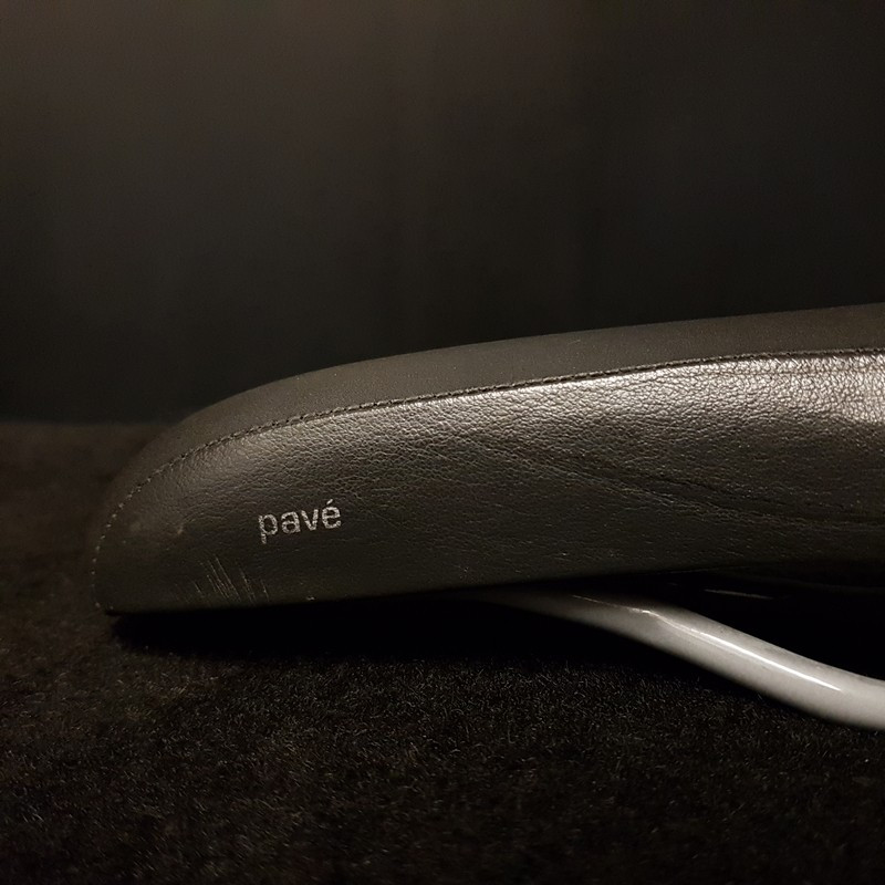Sillín "FIZIK PAVE" (Ref 434)