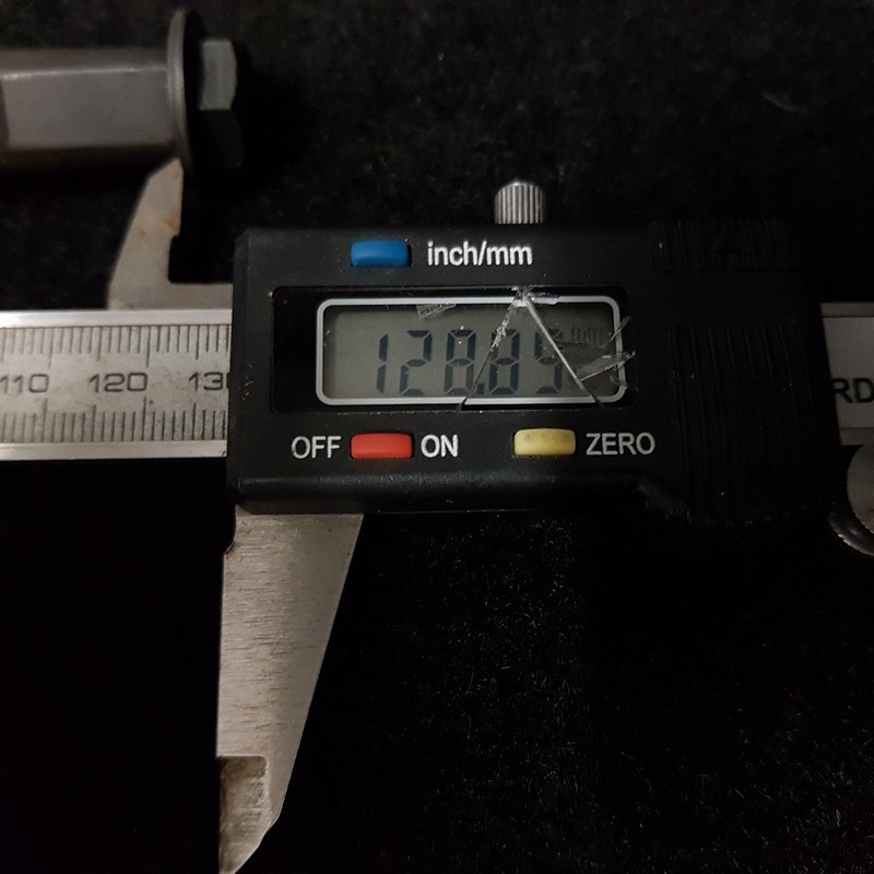 JIS 129 mm square bottom bracket axle (Ref 349)