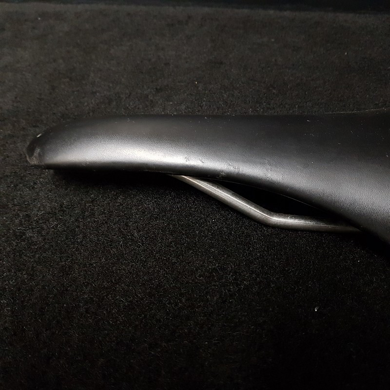 Sillín "VELO CARBON" (Ref 527)