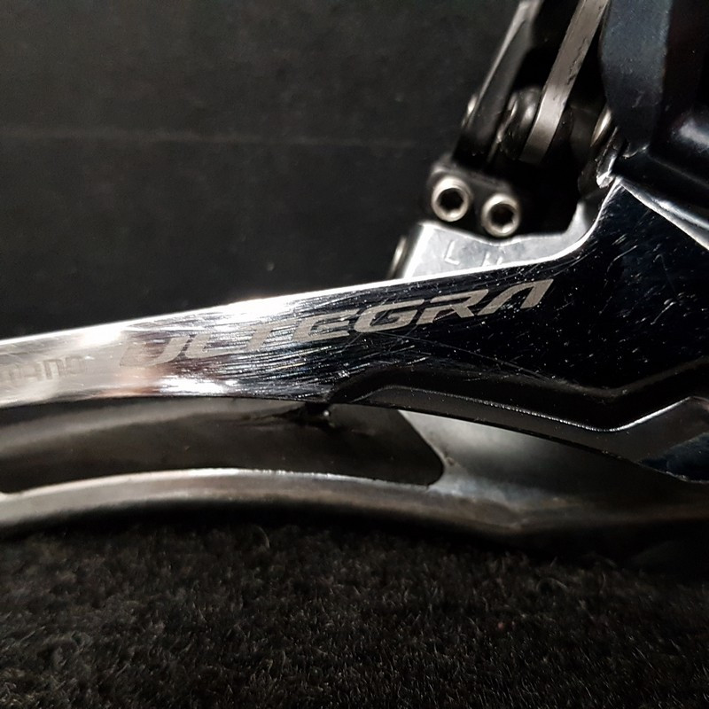 SHIMANO ULTEGRA R8000" front derailleur (Ref 1543)
