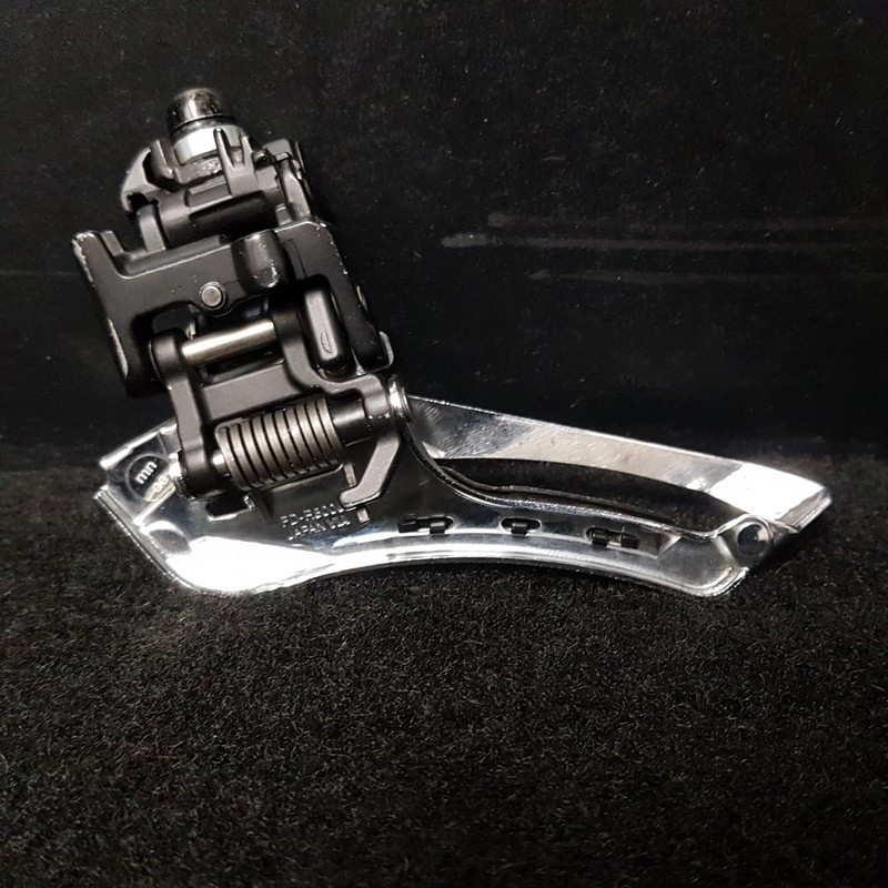 Deragliatore anteriore "SHIMANO ULTEGRA R8000" (Ref 1543)