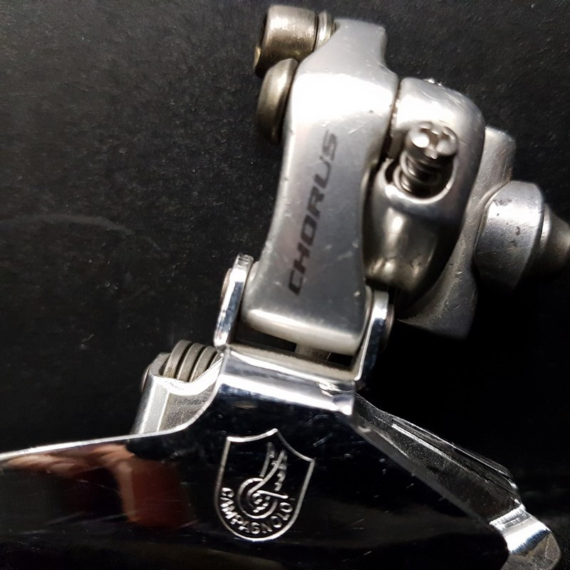 CAMPAGNOLO CHORUS" front derailleur (Ref 1563)