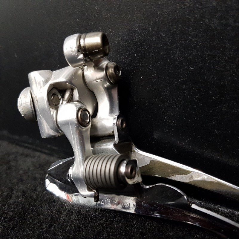 CAMPAGNOLO CHORUS" front derailleur (Ref 1563)