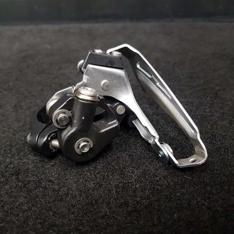 Dérailleur avant "SHIMANO DEORE 2x10" (Ref 1567)