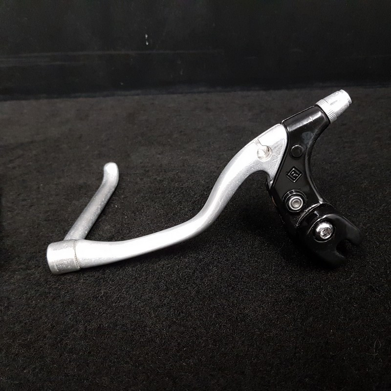 MTB cantilever brake levers (Ref 677)