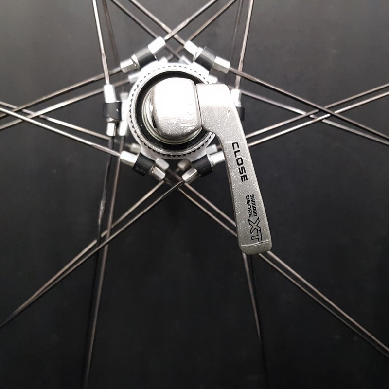 Roue avant 26" SHIMANO XT DISQUE WH-M765 (Ref 25)