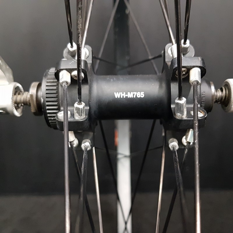 Roue avant 26" SHIMANO XT DISQUE WH-M765 (Ref 25)