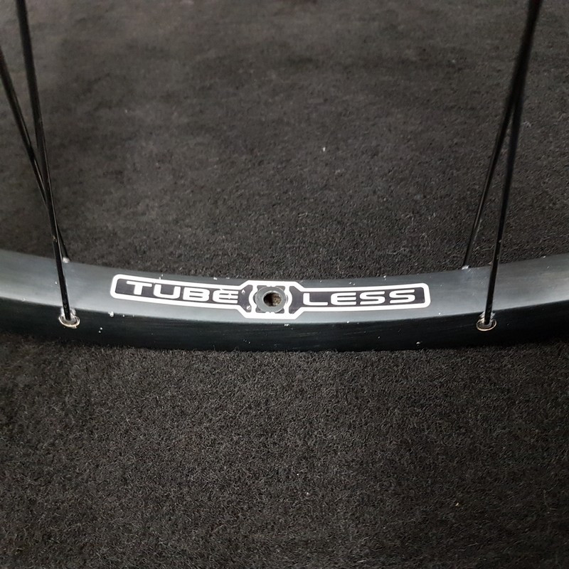 Roue avant 26" SHIMANO XT DISQUE WH-M765 (Ref 25)