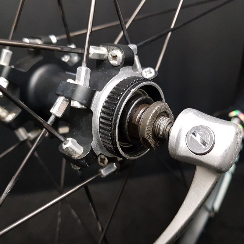 Roue avant 26" SHIMANO XT DISQUE WH-M765 (Ref 25)