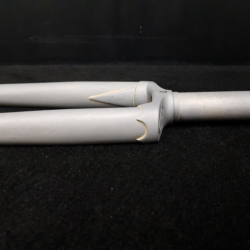 Fourche 700 en acier sablé "Artisanale SR" (Ref 205)