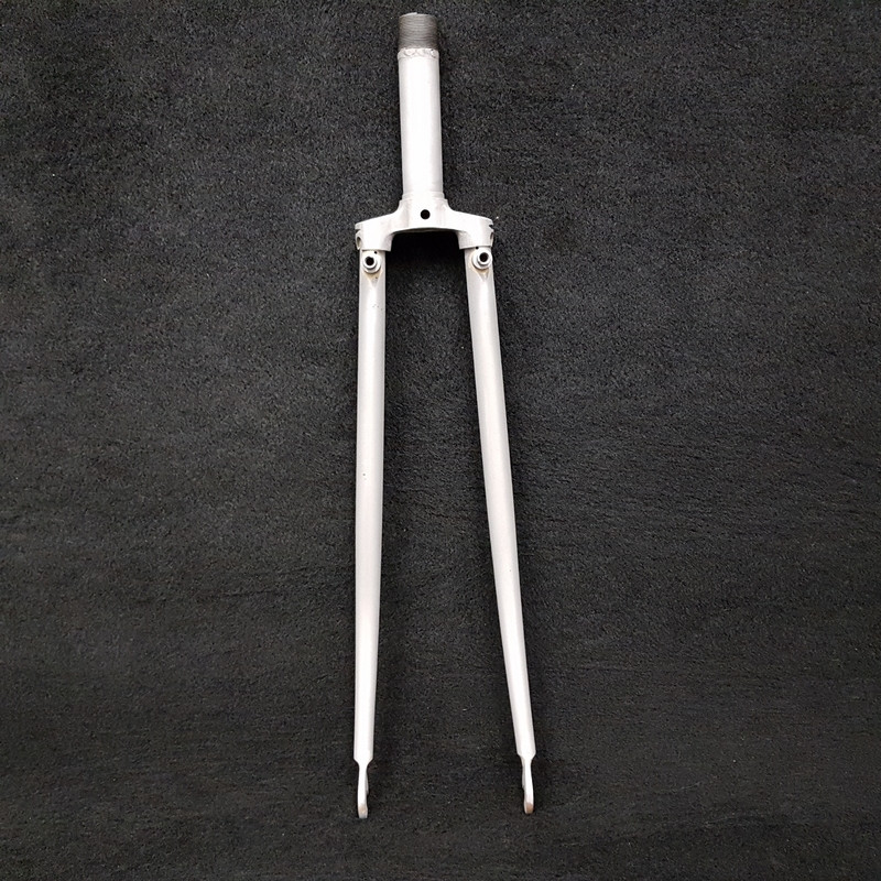 Randonneuse 700" forcella 25 x 1 (rif. 204)