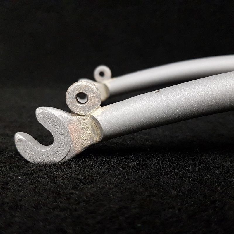 Fourche 700 en acier sablée 25 x 1 (Ref 222)
