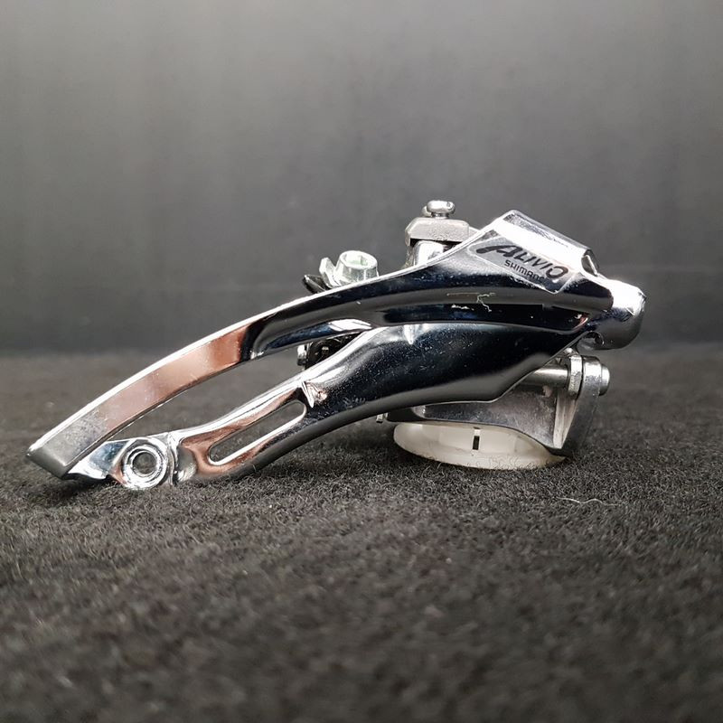 Umwerfer vorne N.O.S "SHIMANO ALIVIO MC18" 31.8 (Ref 1595)