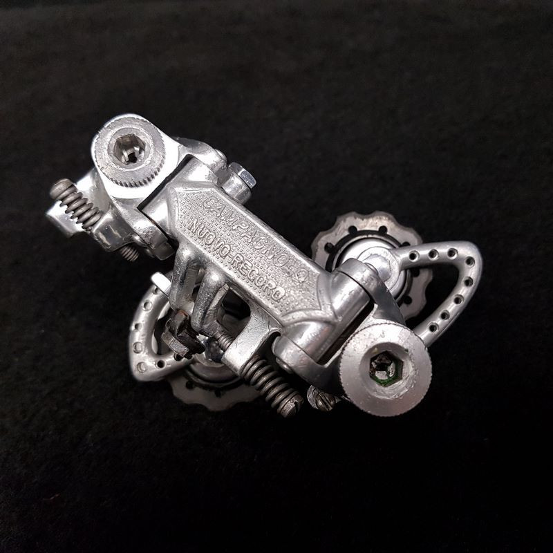 CAMPAGNOLO RECORD DRILLED "6v rear derailleur (Ref 1604)