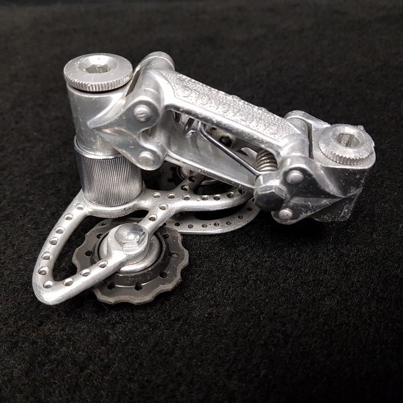 CAMPAGNOLO RECORD DRILLED "6v rear derailleur (Ref 1604)
