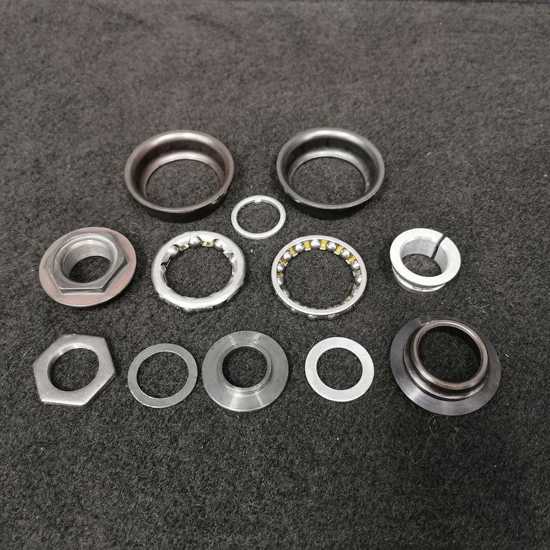 BMX bottom bracket bearings (Ref 495)