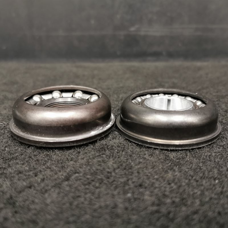 BMX bottom bracket bearings (Ref 495)