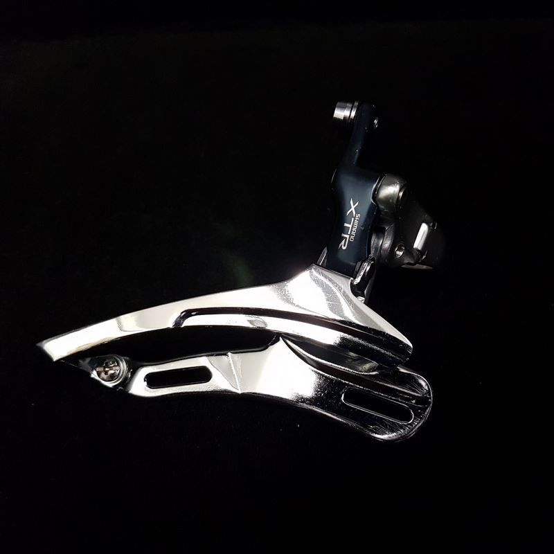 Dérailleur avant "SHIMANO XTR M900" N.O.S (Ref 1614)
