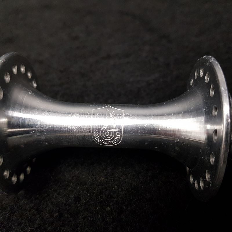 N.O.S "CAMPAGNOLO STRATOS" Vorderradnabe 36t (Ref 458)