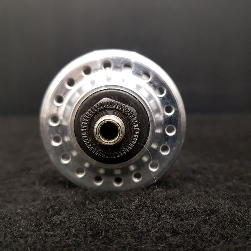 N.O.S "CAMPAGNOLO STRATOS" Vorderradnabe 36t (Ref 458)