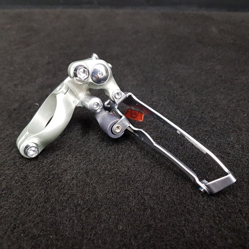SHIMANO 105" N.O.S front derailleur (Ref 1633)