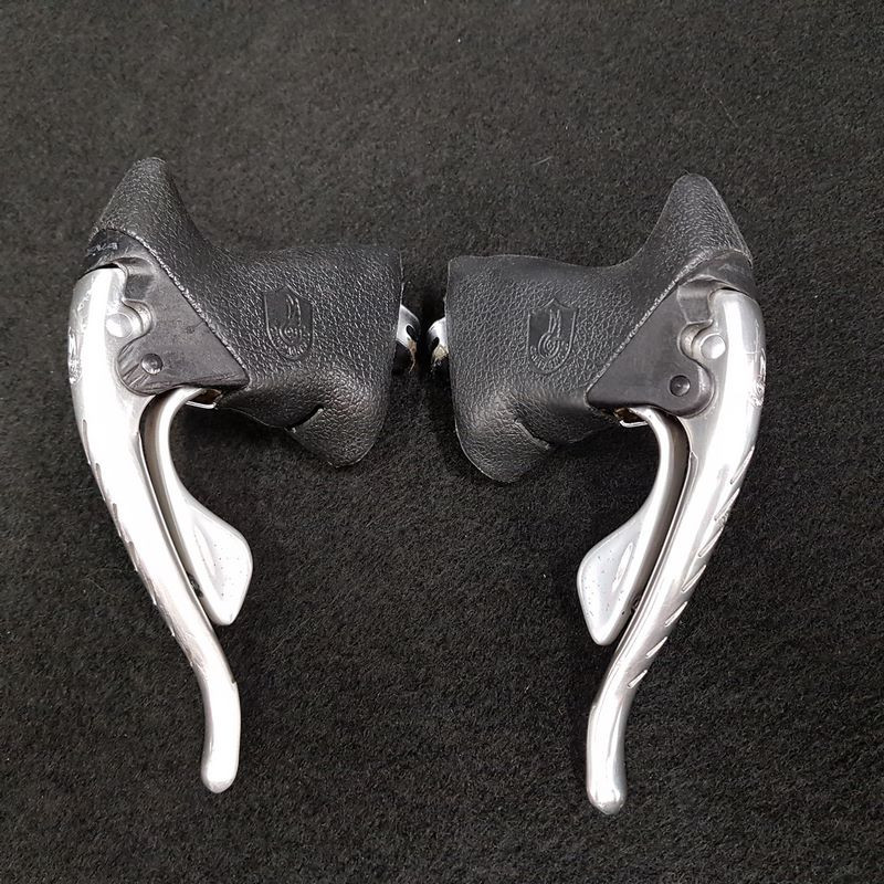 Bremshebel "CAMPAGNOLO ATHENA" 2 x 8v (Ref 691)