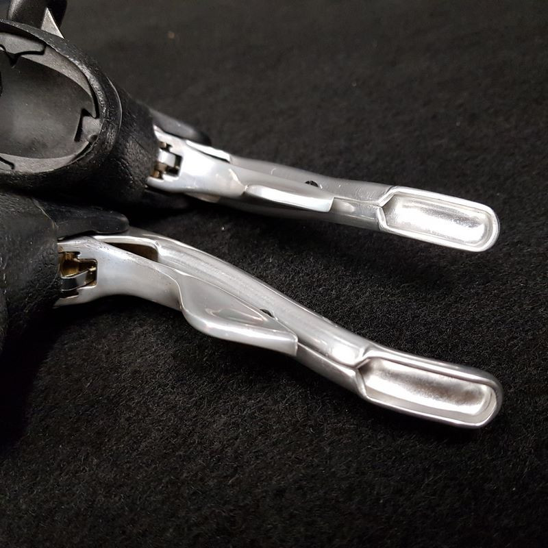 Bremshebel "CAMPAGNOLO ATHENA" 2 x 8v (Ref 691)