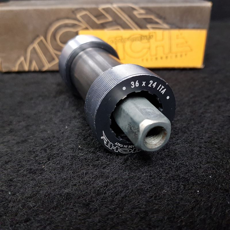 Bottom bracket axle N.O.S "MICHE PRIMATO PISTA" 107 mm 36 x 24 (Ref 497)