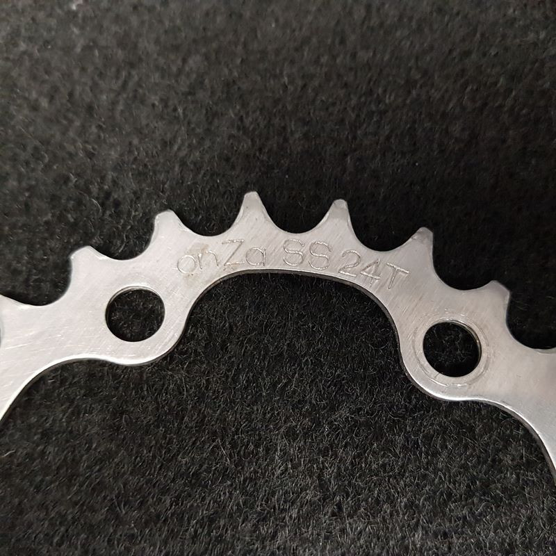 Piatto "ONZA steel" 24d BCD 74 (rif. 1416)