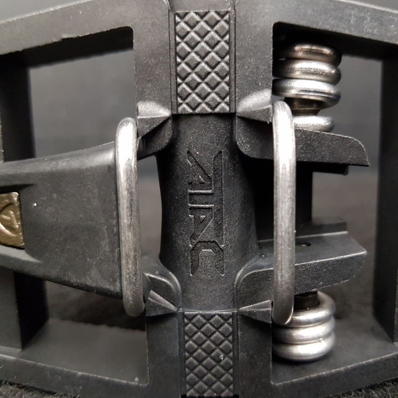 Pedale "TIME LINK" DESTRO 9/16 x 20 (rif. 878)