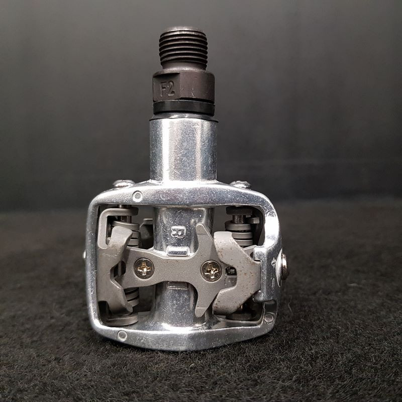 Pedal WELGO WPD 823" 9/16 x 20 DERECHO (Ref 883)