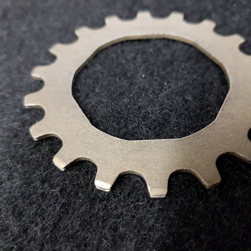 Ritzel aus Aluminium N.O.S "CYCLO PAN" 18d (Ref 04)