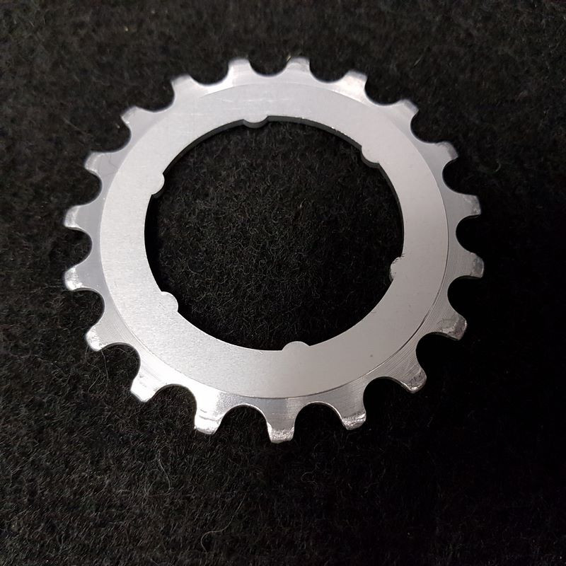 Piñón de aluminio "EVEREST NOVA" 19d (Ref 34)