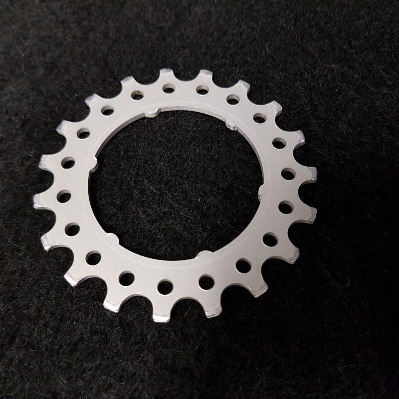 Ritzel aus Aluminium "EVEREST NOVA" 19d (Ref 33)